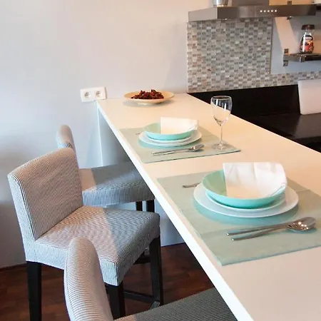 Luka Studio Aircondition + Free Parking Apartment
